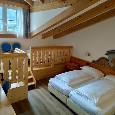 Hotel Valacia Поца ди Фаса Екстериор снимка