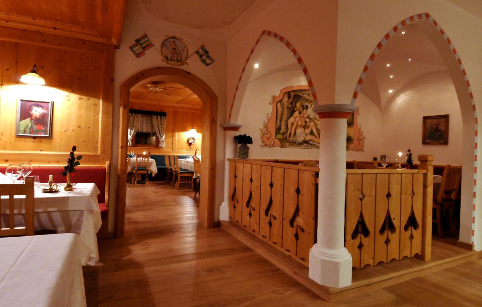 Hotel Valacia Поца ди Фаса Екстериор снимка