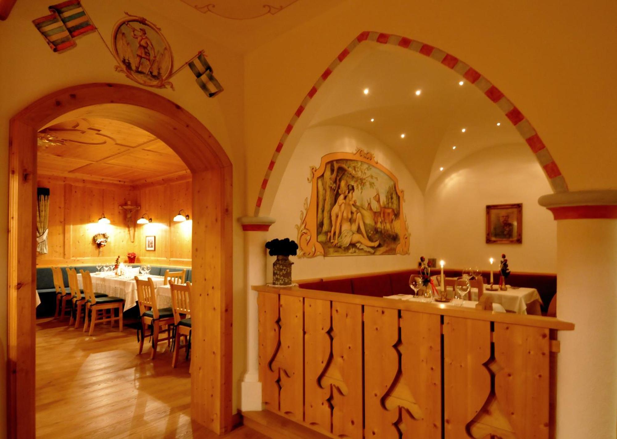 Hotel Valacia Поца ди Фаса Екстериор снимка