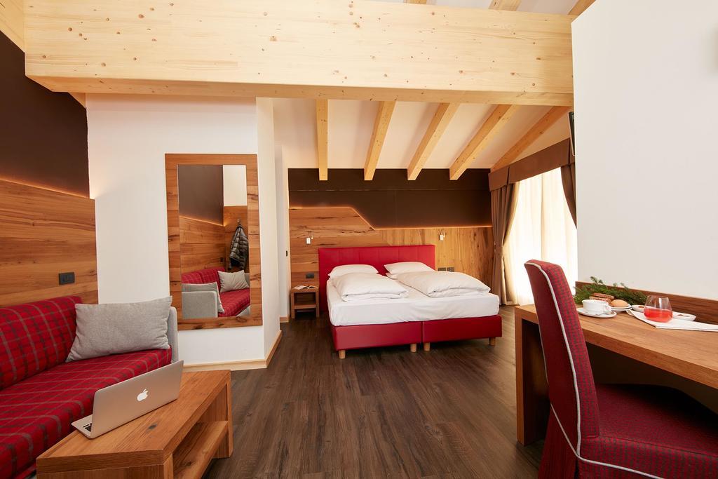 Hotel Valacia Поца ди Фаса Стая снимка