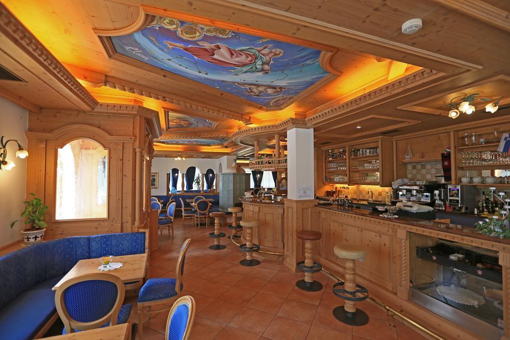 Hotel Valacia Поца ди Фаса Екстериор снимка